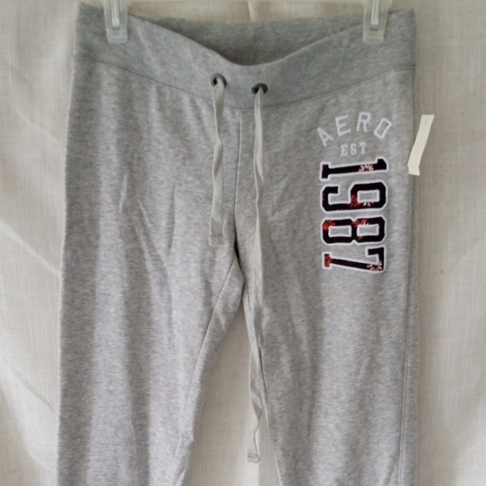 NWT Y2K Aeropostale Gray Juniors Sweatpants, XS